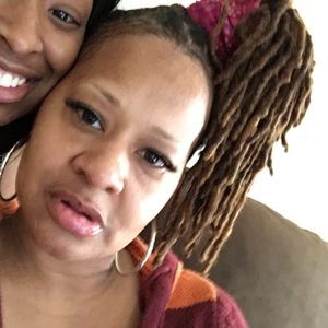 Meet your Posher, Maxine